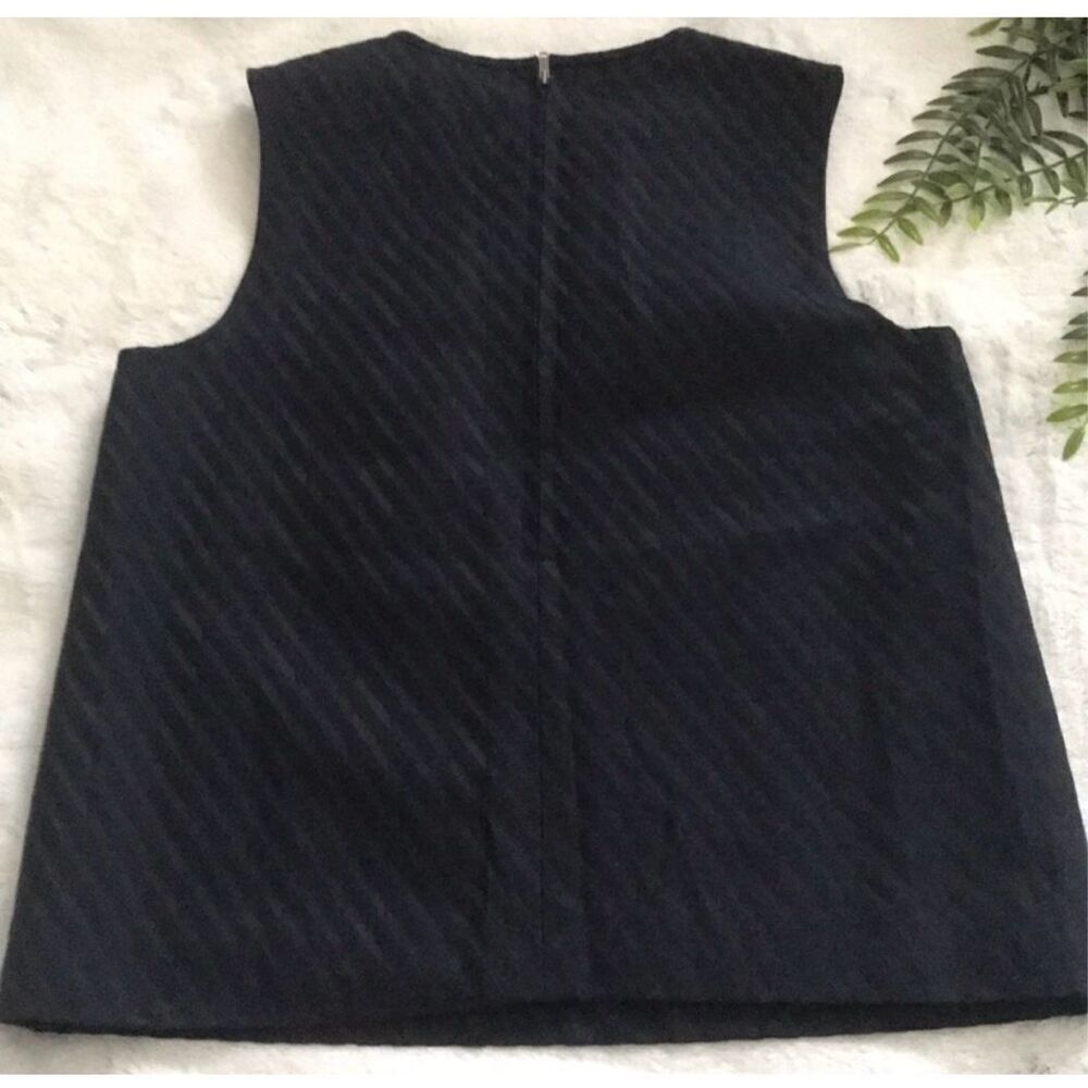 Theory navy black striped shell size medium - Picture 7 of 7